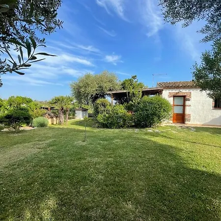 Casa Vacanze Il Pino, Holiday home *