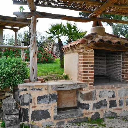 Casa Vacanze Il Pino, Holiday home